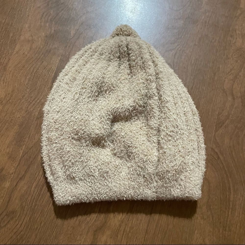 Aris beanie/hat